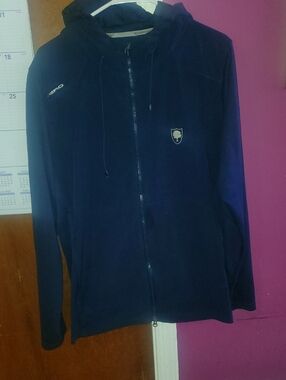ZERO RESTRICTION MENS SIZE L, ZIPUP HOODIE.